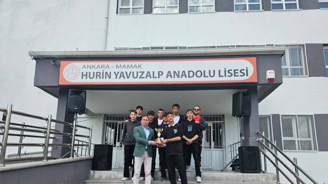 OKULUMUZ ÖĞRENCİLERİ MAMAK İLÇESİNDE DÜZENLENEN ERKEK FUTSAL TURNUVASINDA 2. OLMUŞTUR.